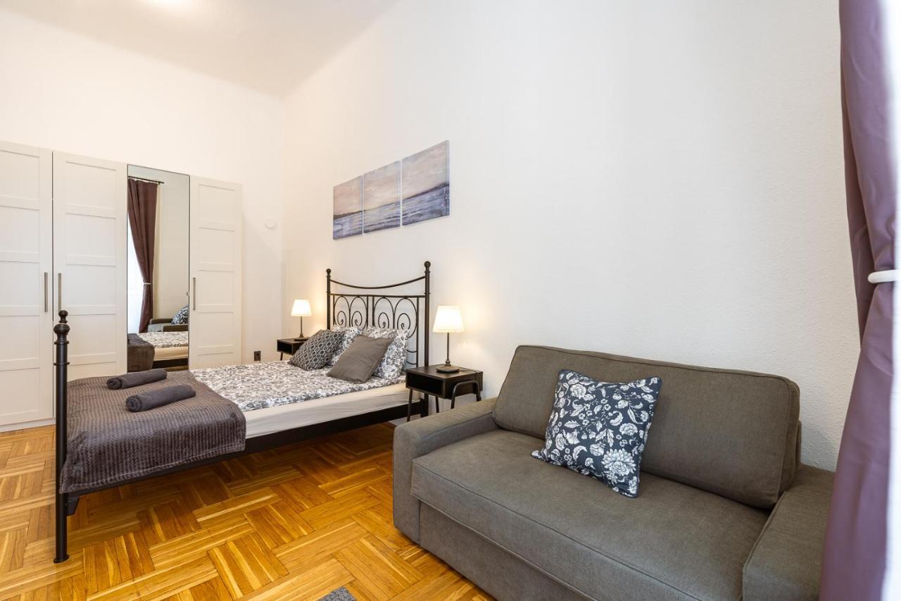 Lovely Apartment Close To Synagogue And Szimpla Garden Budapest Luaran gambar