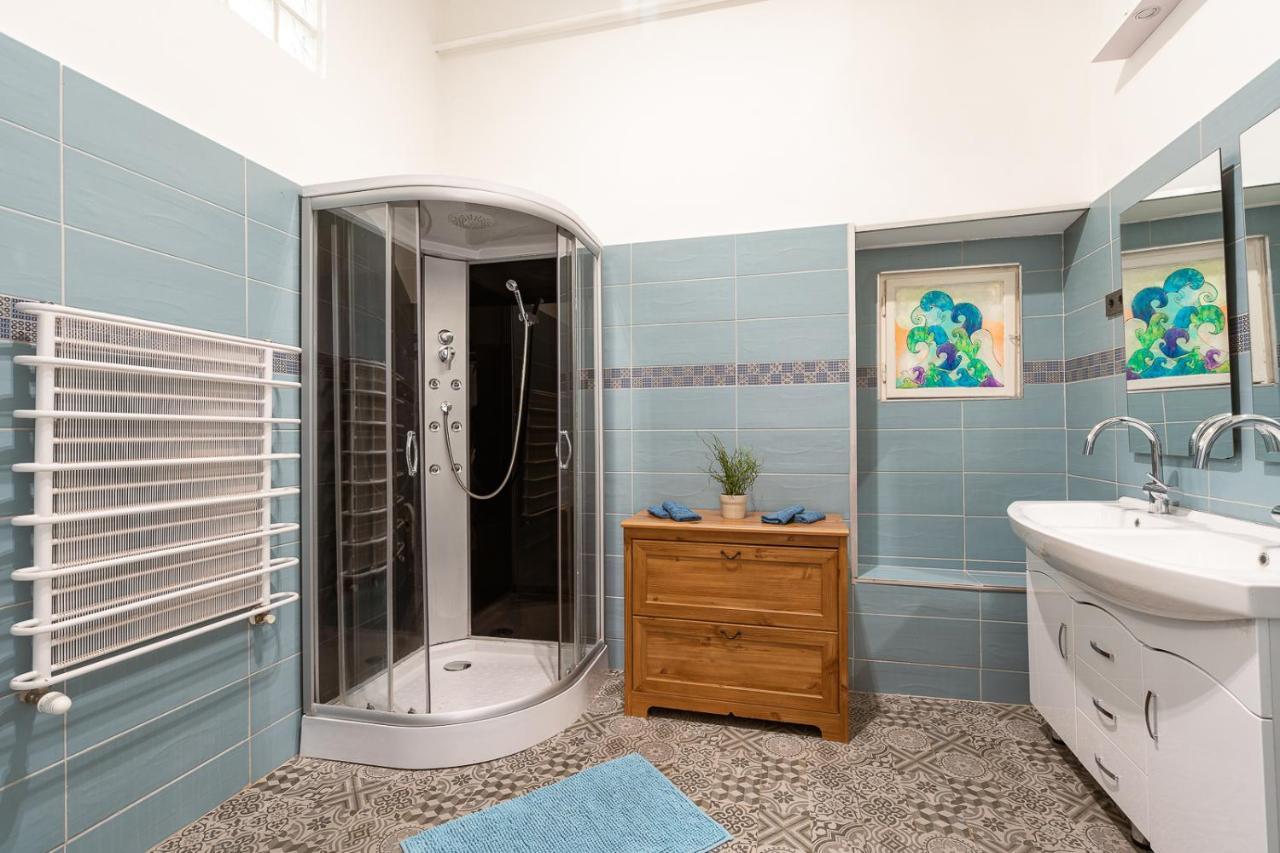 Lovely Apartment Close To Synagogue And Szimpla Garden Budapest Luaran gambar