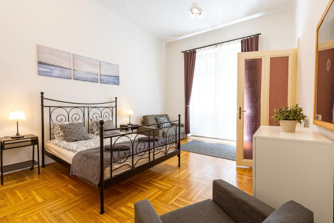 Lovely Apartment Close To Synagogue And Szimpla Garden Budapest Luaran gambar