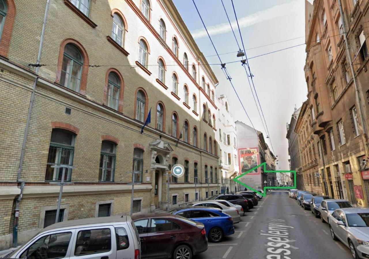 Lovely Apartment Close To Synagogue And Szimpla Garden Budapest Luaran gambar